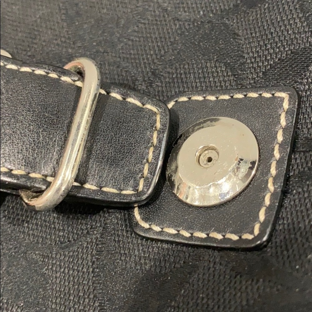 Vintage 2000s COACH shoulder pouchette - Picture 9 of 11